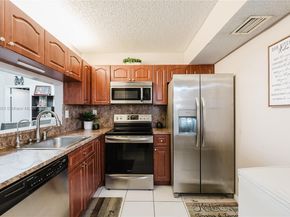 1100 N Hiatus Rd 1100, Pembroke Pines FL 33026