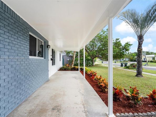 4331 NW 9th Ct, Coconut Creek FL 33066