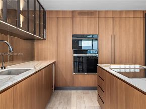 1000 S Pointe Dr 3501, Miami Beach FL 33139