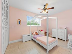 8790 NW 15th Ct, Pembroke Pines FL 33024