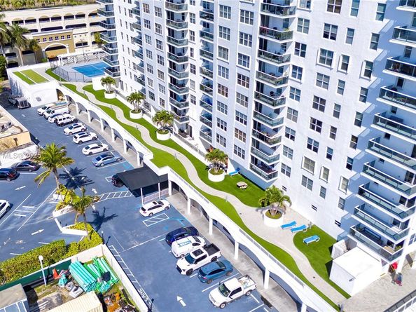 3015 N Ocean Blvd 5B, Fort Lauderdale FL 33308