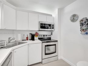 3015 N Ocean Blvd 5B, Fort Lauderdale FL 33308