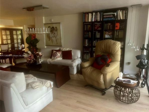 101 Ocean Lane Dr 1017, Key Biscayne FL 33149