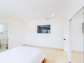 19140 N Bay Rd, Sunny Isles Beach FL 33160