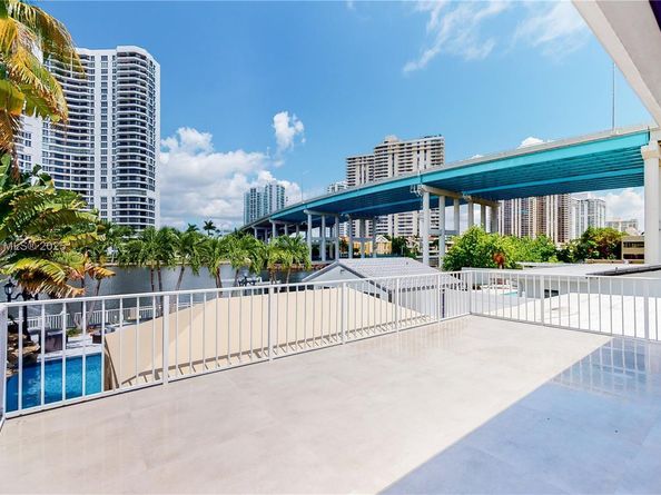 19140 N Bay Rd, Sunny Isles Beach FL 33160