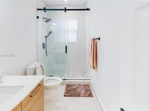 19140 N Bay Rd, Sunny Isles Beach FL 33160