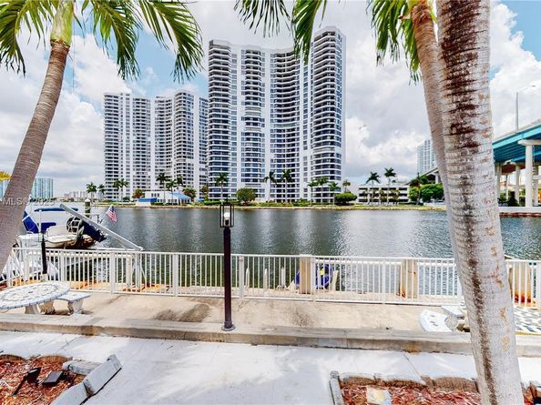 19140 N Bay Rd, Sunny Isles Beach FL 33160