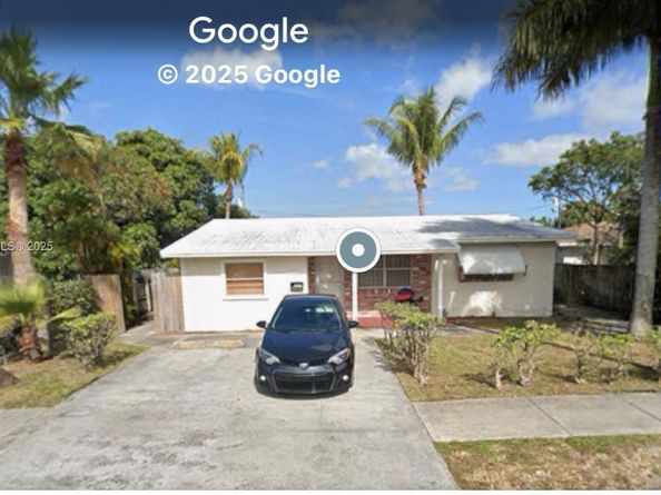 1923 Roosevelt St, Hollywood FL 33020