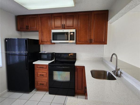 8550 N Sherman Cir 506, Miramar FL 33025