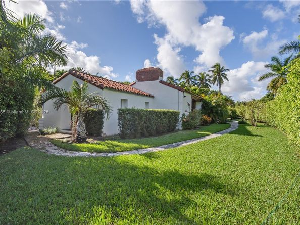 6350 Pinetree Dr, Miami Beach FL 33141