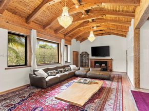 6350 Pinetree Dr, Miami Beach FL 33141