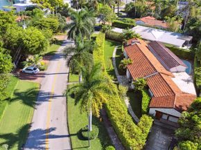 6350 Pinetree Dr, Miami Beach FL 33141