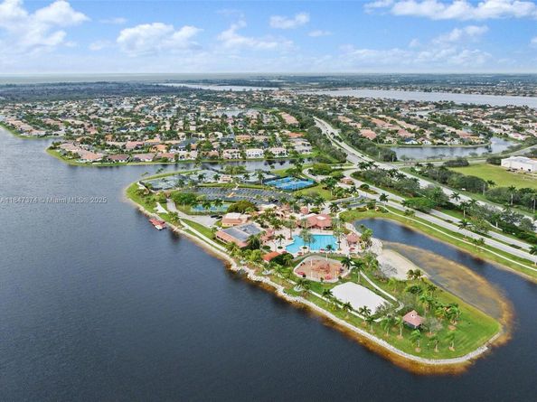 18900 SW 32nd Ct, Miramar FL 33029