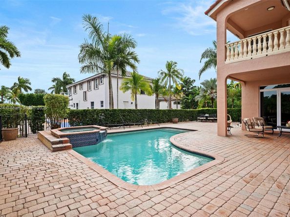 18900 SW 32nd Ct, Miramar FL 33029