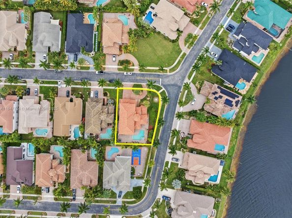 18900 SW 32nd Ct, Miramar FL 33029
