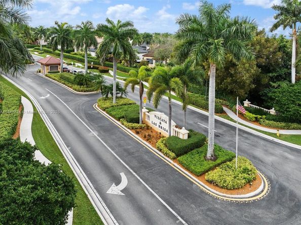 18900 SW 32nd Ct, Miramar FL 33029