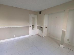 3720 N Pine Island Rd 136, Sunrise FL 33351
