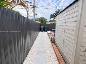 281 Lafayette Dr, Miami Springs FL 33166