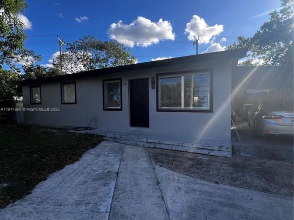 3820 SW 16th St, Fort Lauderdale FL 33312