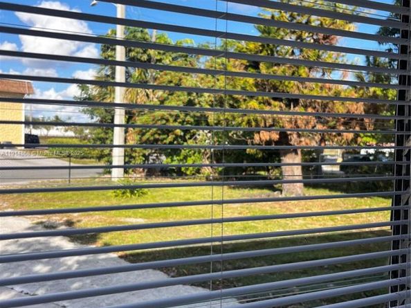 3820 SW 16th St, Fort Lauderdale FL 33312