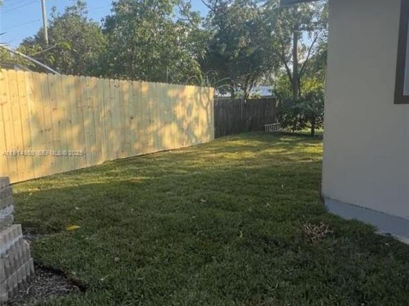 3820 SW 16th St, Fort Lauderdale FL 33312
