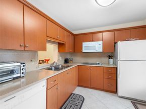 1001 NE 14th Ave 207, Hallandale Beach FL 33009