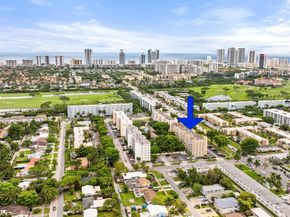 1001 NE 14th Ave 207, Hallandale Beach FL 33009