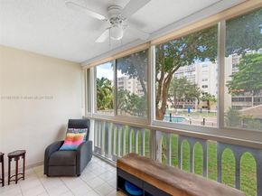 1001 NE 14th Ave 207, Hallandale Beach FL 33009