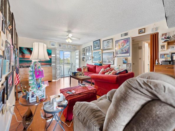 21121 SW 85th Ave 202, Cutler Bay FL 33189
