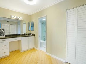 20505 E Country Club Dr 836, Aventura FL 33180