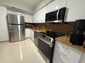 20505 E Country Club Dr 836, Aventura FL 33180