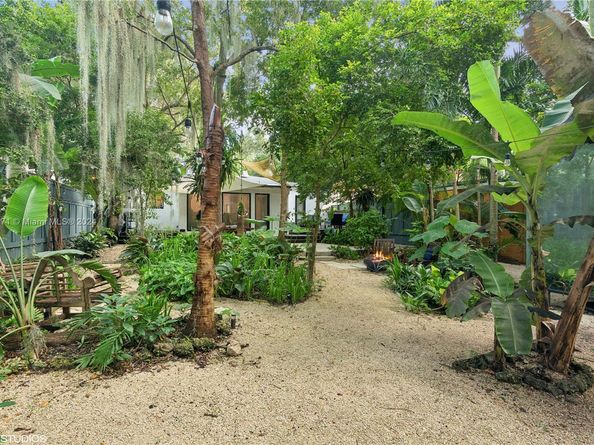 3794 Irvington Ave, Miami FL 33133