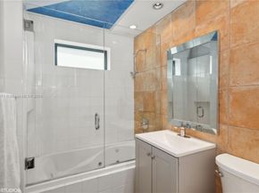 3794 Irvington Ave, Miami FL 33133