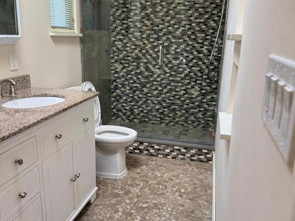 5461 W Broward Blvd, Plantation FL 33317