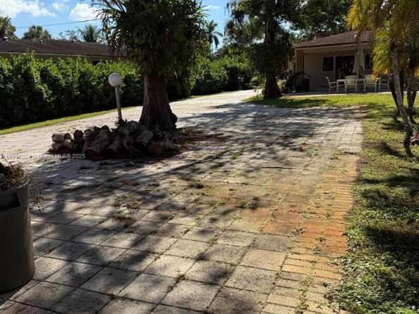 5461 W Broward Blvd, Plantation FL 33317