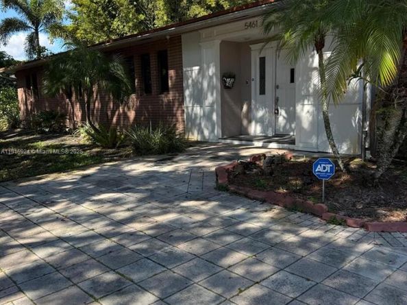 5461 W Broward Blvd, Plantation FL 33317
