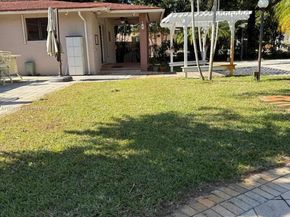 5461 W Broward Blvd, Plantation FL 33317