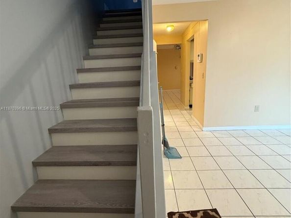2787 NW 192nd Ter, Miami Gardens FL 33056