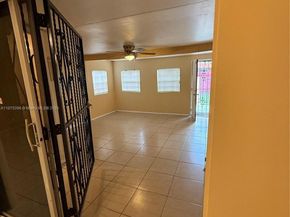 2787 NW 192nd Ter, Miami Gardens FL 33056