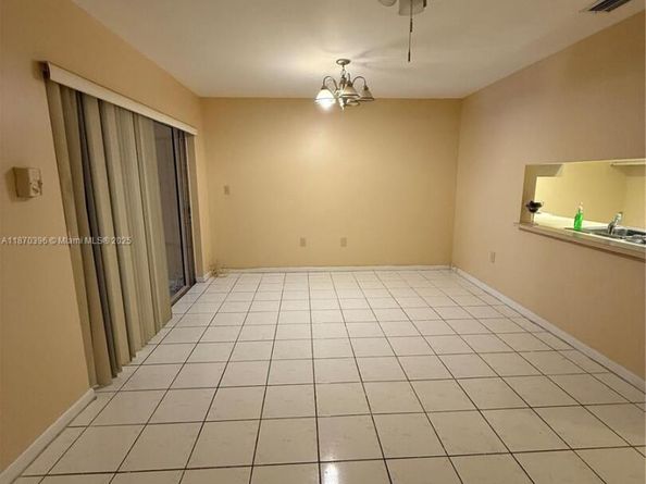 2787 NW 192nd Ter, Miami Gardens FL 33056