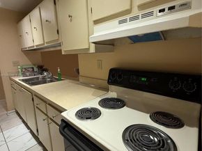 2787 NW 192nd Ter, Miami Gardens FL 33056