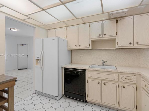 1965 S Ocean Dr MS, Hallandale Beach FL 33009