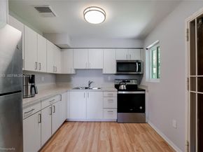 3278 Thomas Ave, Miami FL 33133