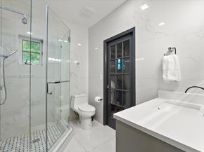 285 Carabela Ct, Coral Gables FL 33143