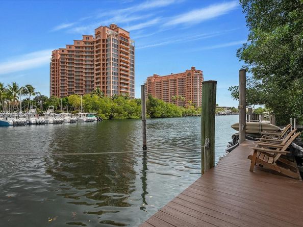 285 Carabela Ct, Coral Gables FL 33143