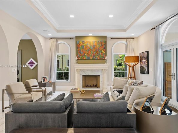 285 Carabela Ct, Coral Gables FL 33143