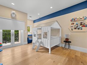 285 Carabela Ct, Coral Gables FL 33143