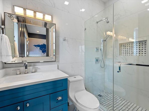 285 Carabela Ct, Coral Gables FL 33143