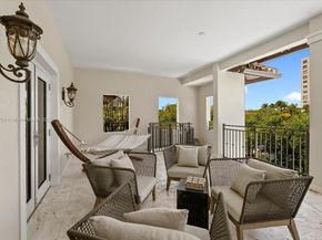 285 Carabela Ct, Coral Gables FL 33143