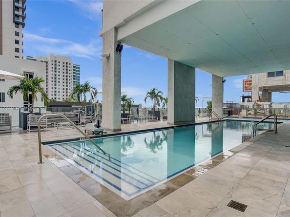 239 SW 9th St 2203, Miami FL 33130